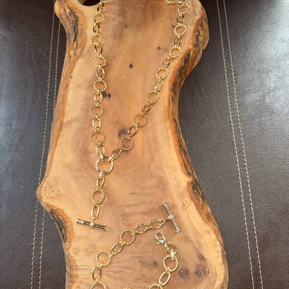 Links That Bind Vintage Gold Chain Necklace and Bracelet Set - Picture 10 of 13